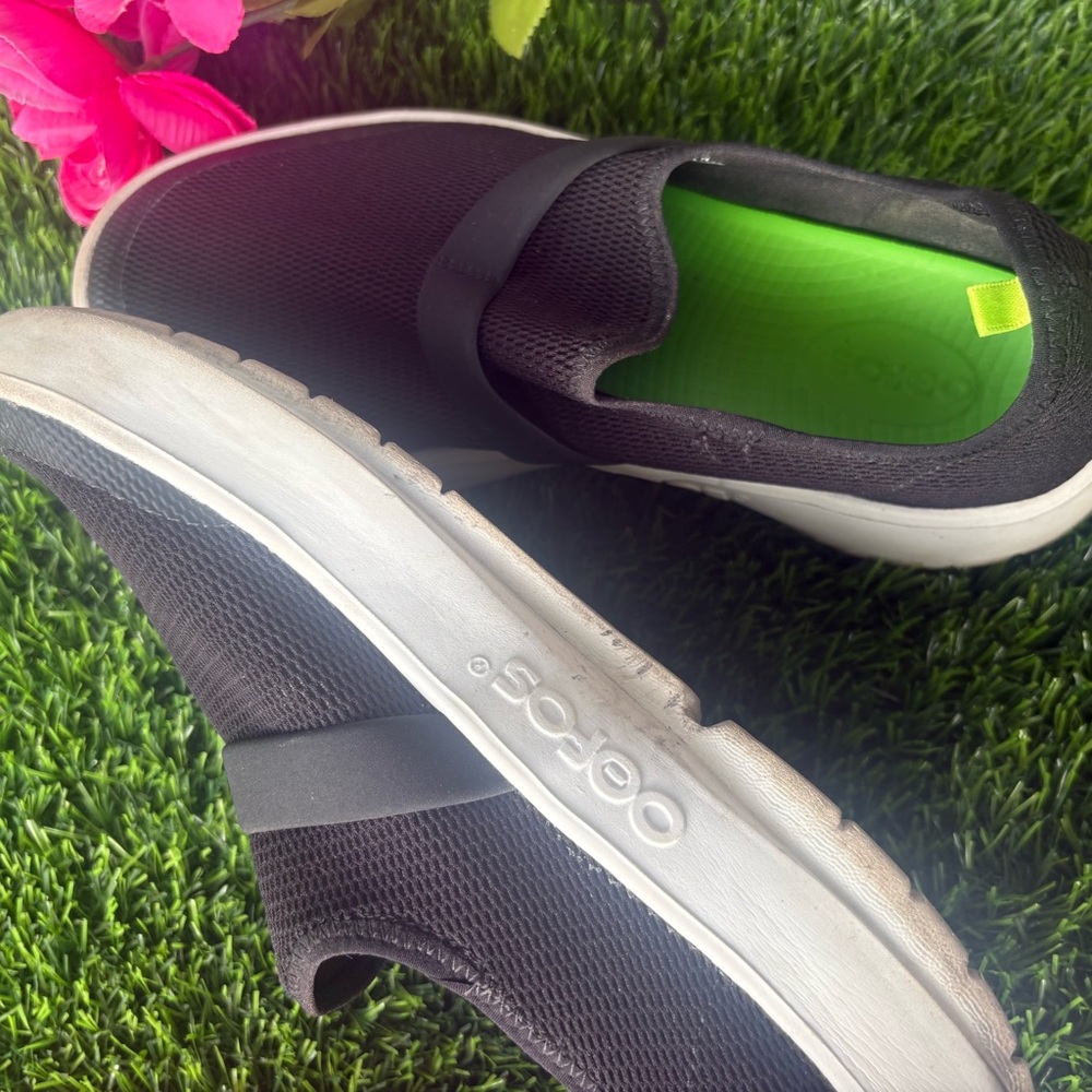 OOFOS Black Slip-On Athletic Shoes - Picture 5 of 9